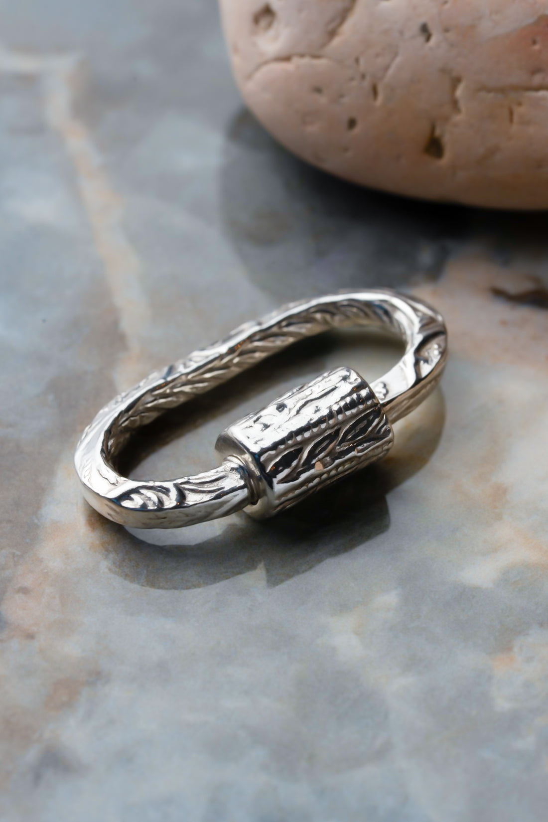 Broche Tallado Plata 950