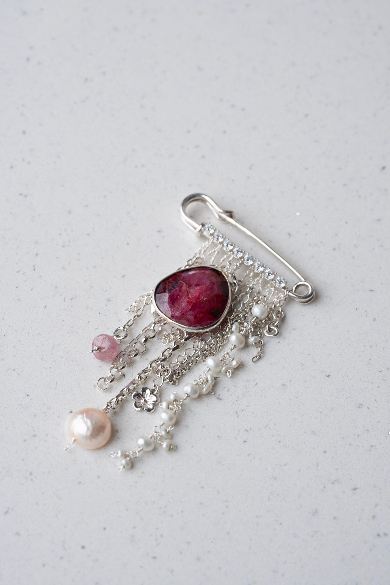 Broche Alfiler Rubies