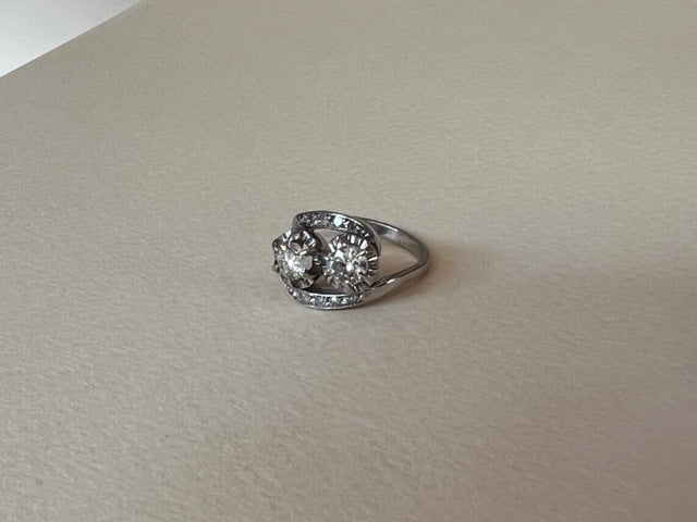 Anillo tu y yo. Platino y brillantes
