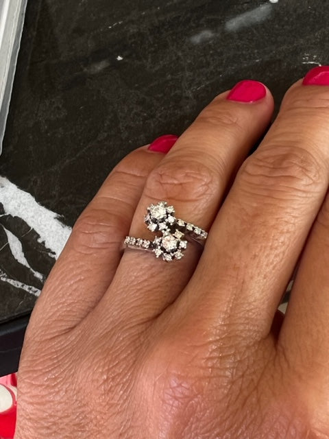 Anillo tu y yo. Platino y brillantes modelo 2