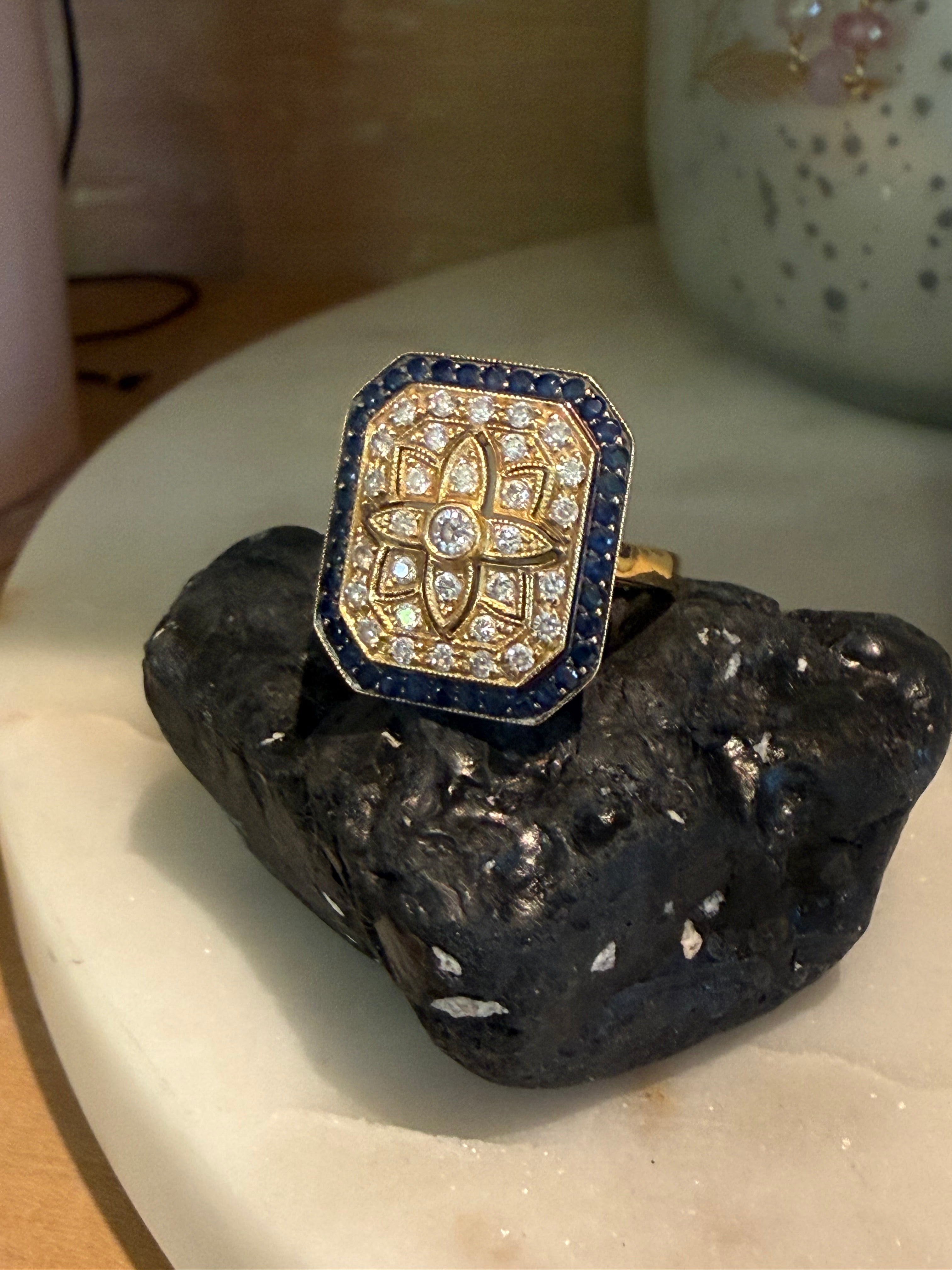 Anillo Vintage oro y zafiros