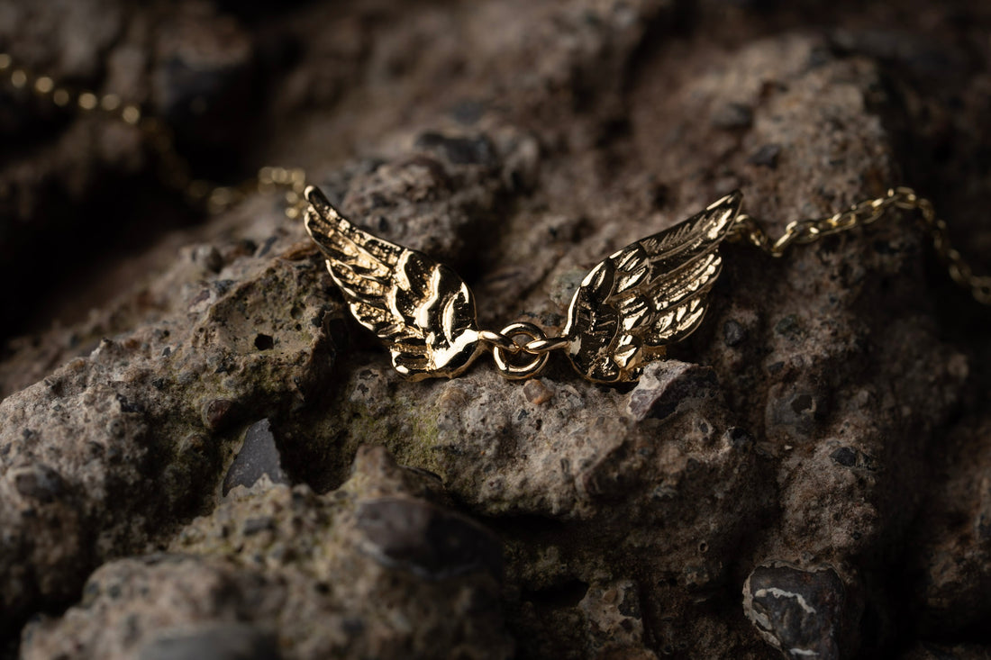Collar alas oro 18K