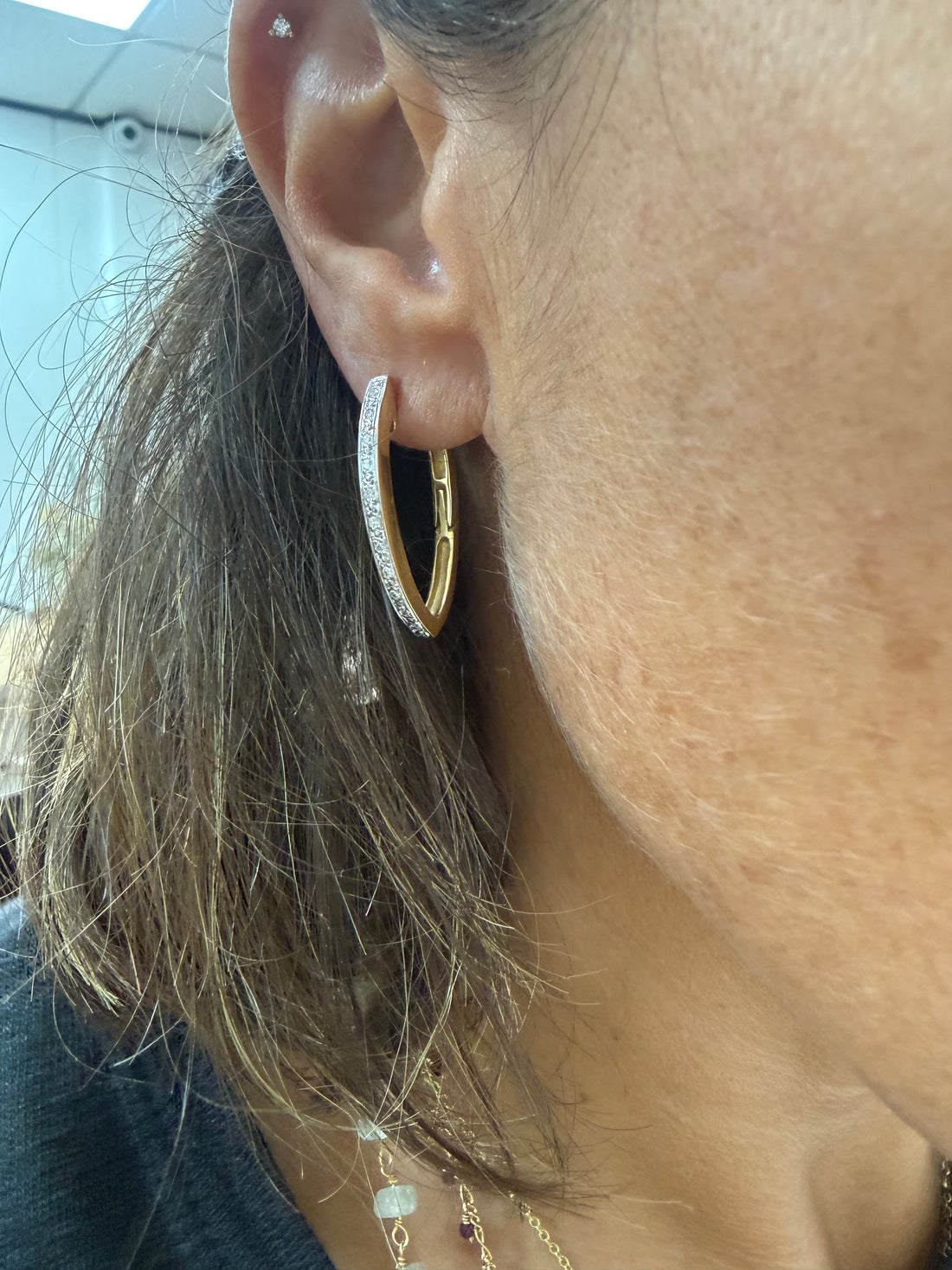 Argollas oro y brillantes