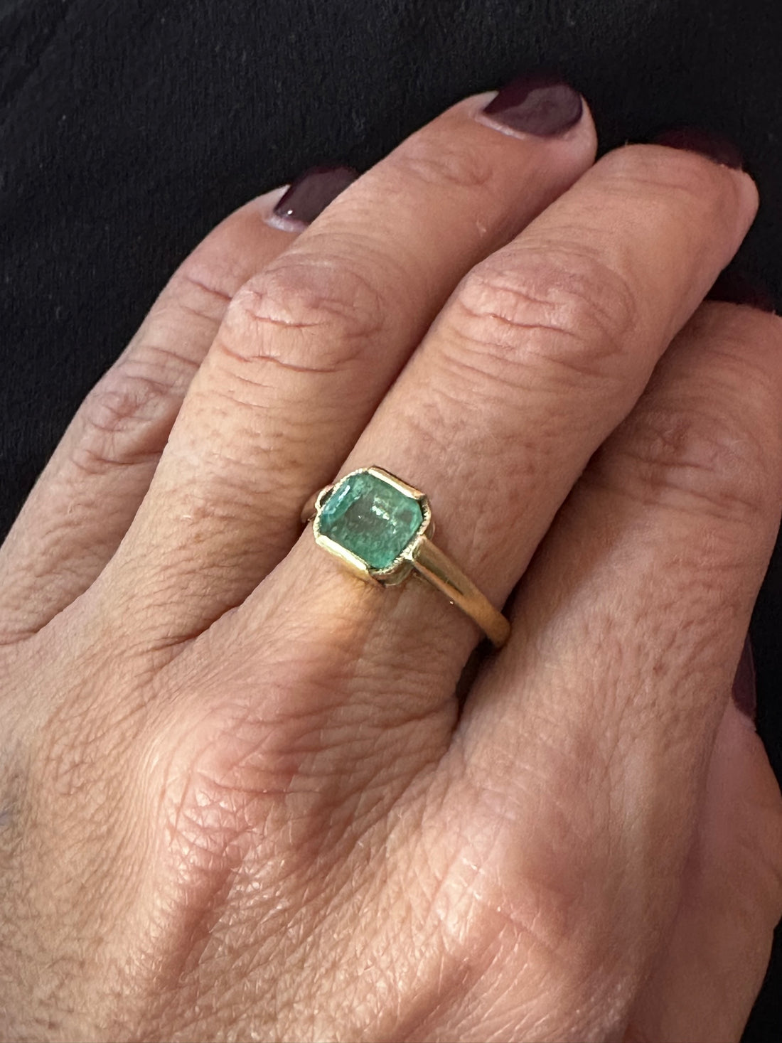 Anillo 18k esmeralda