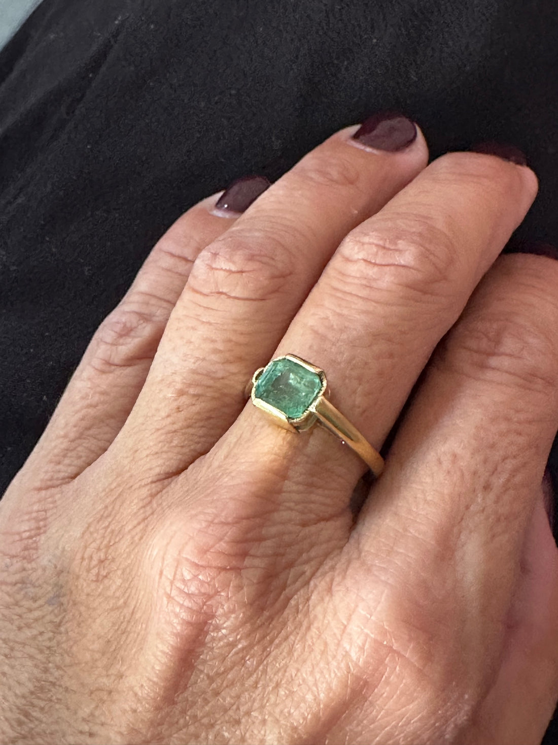 Anillo 18k esmeralda