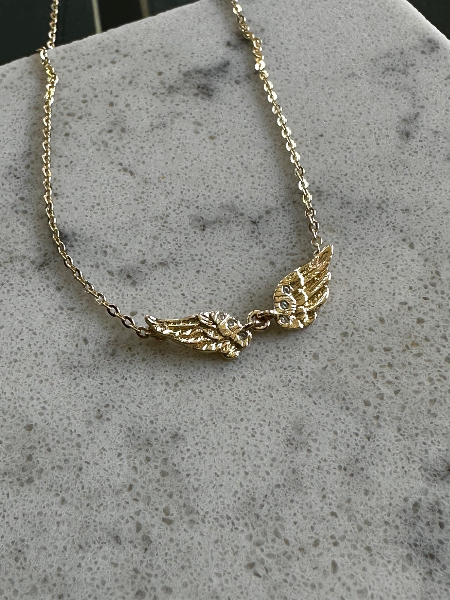 Collar alas oro 18K y brillantes