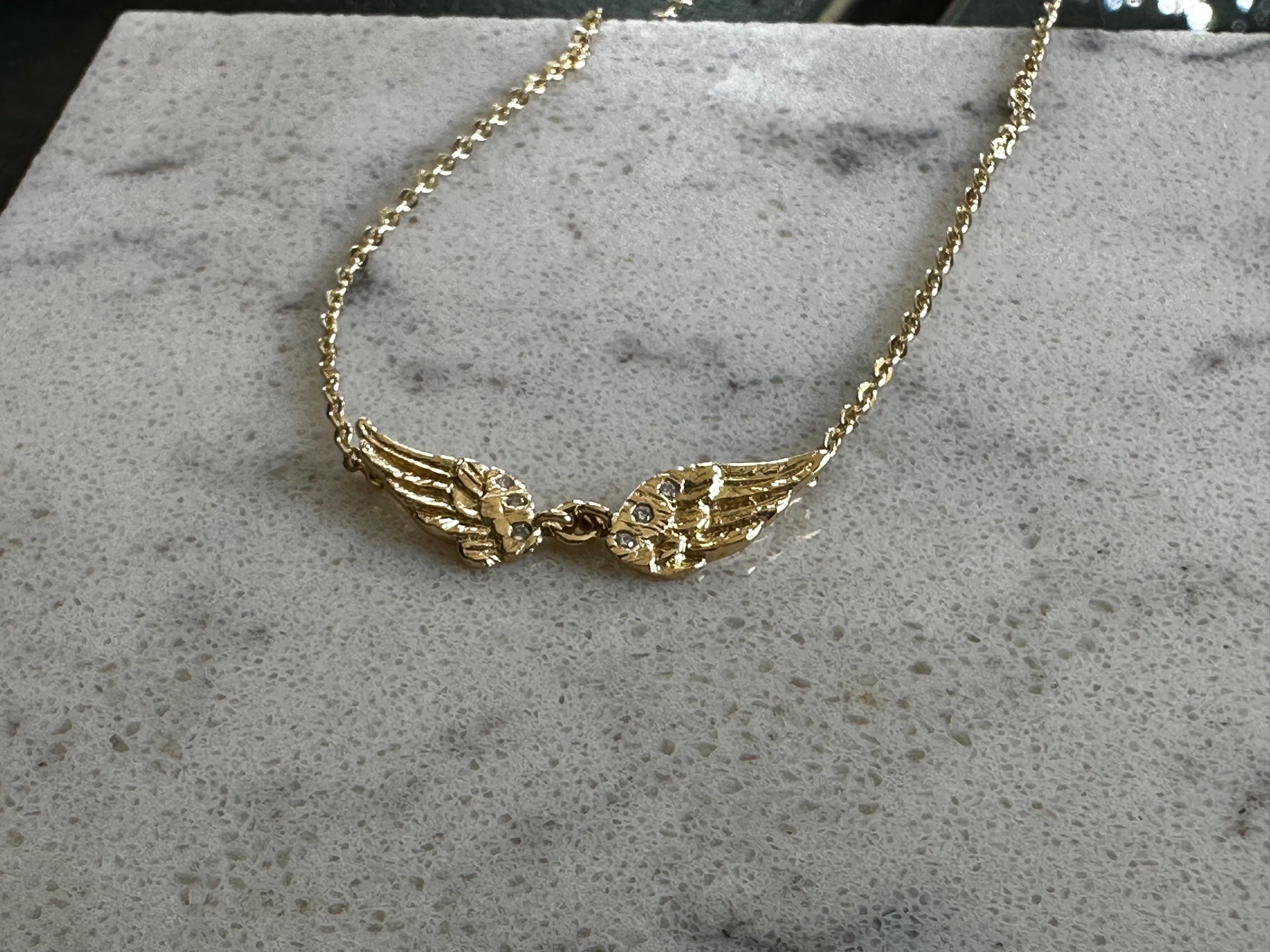 Collar alas oro 18K y brillantes