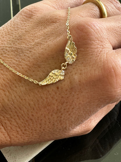 Collar alas oro 18K y brillantes
