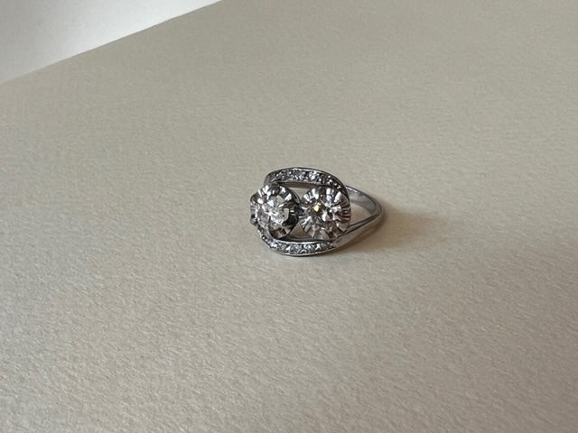 Anillo tu y yo. Platino y brillantes
