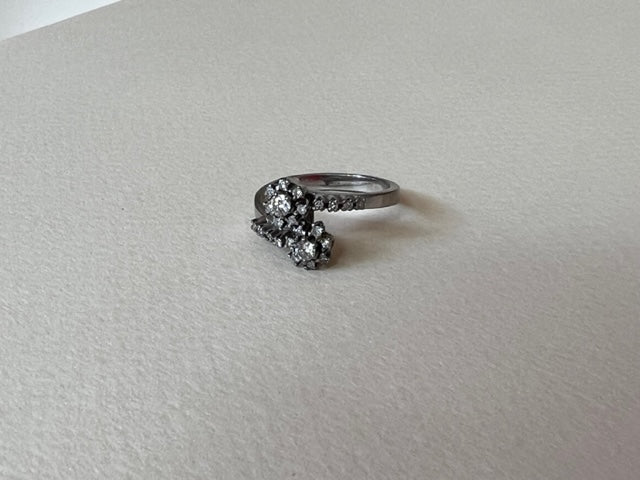 Anillo tu y yo. Platino y brillantes modelo 2