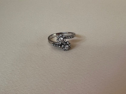 Anillo tu y yo. Platino y brillantes modelo 2